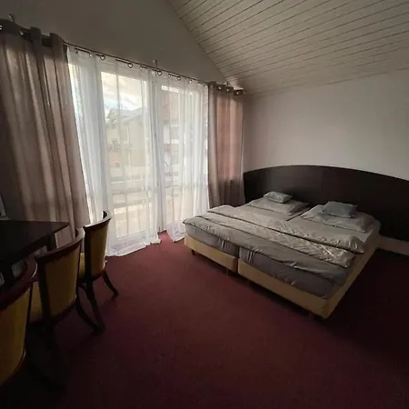 Kaskada Lomianska 33 Habitación en casa particular