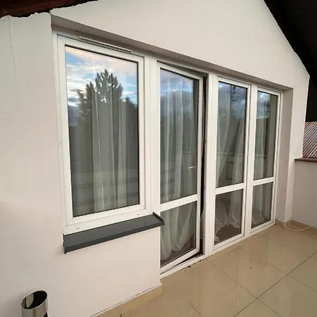 Kaskada Lomianska 33