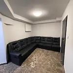 Kaskada Lomianska 33 * وارسو