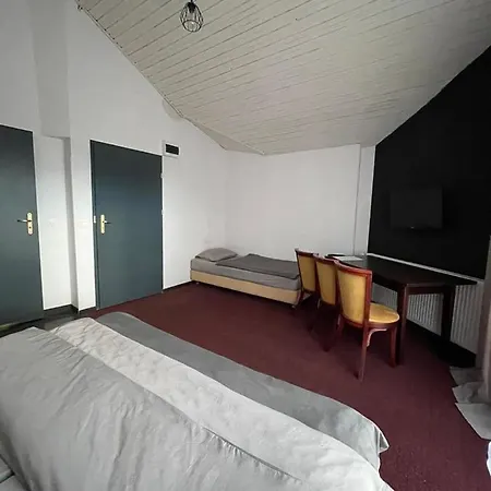 Kaskada Lomianska 33 * Varsovie
